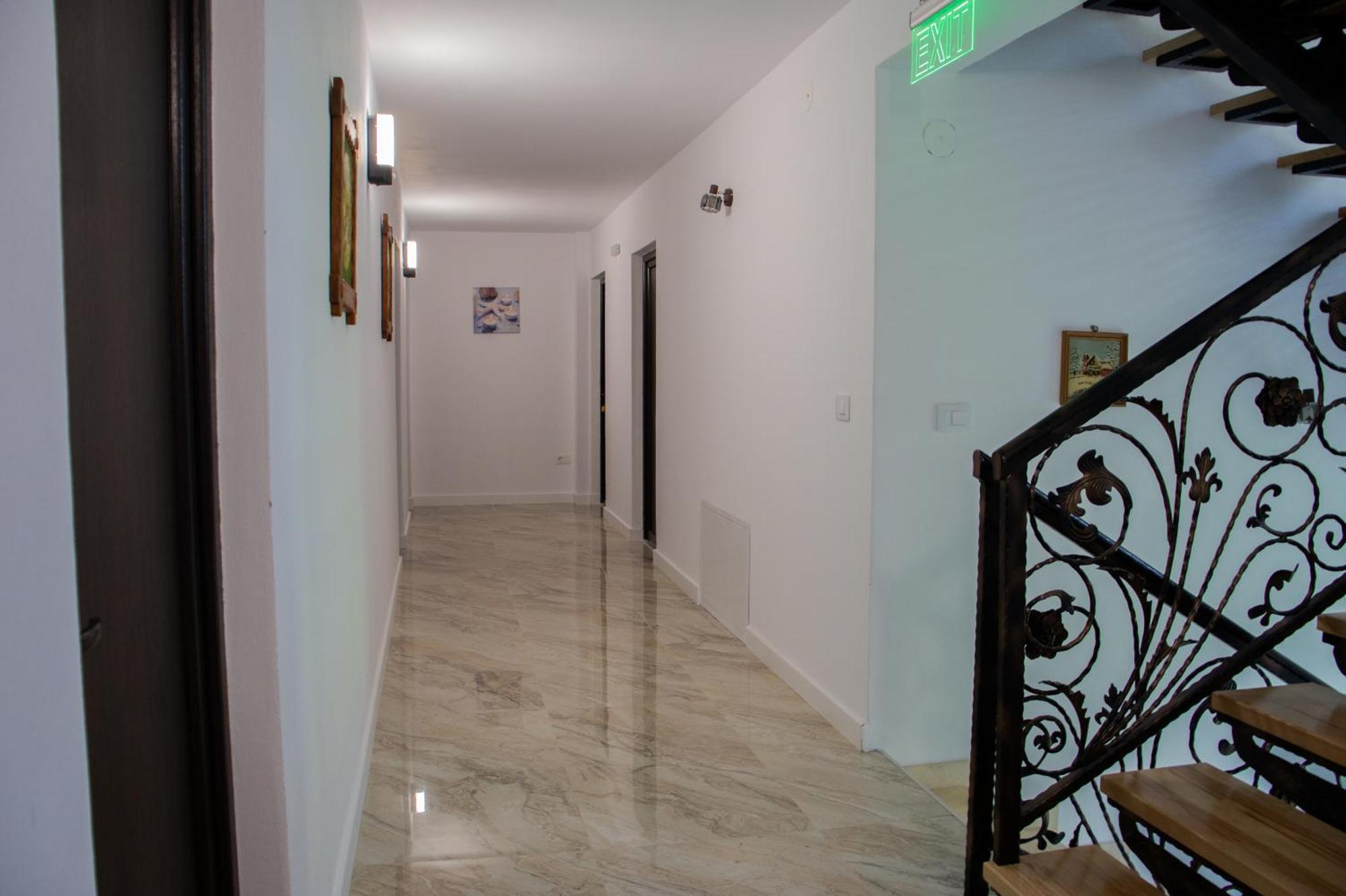 Ge-Lux Vila Incesti Exterior foto