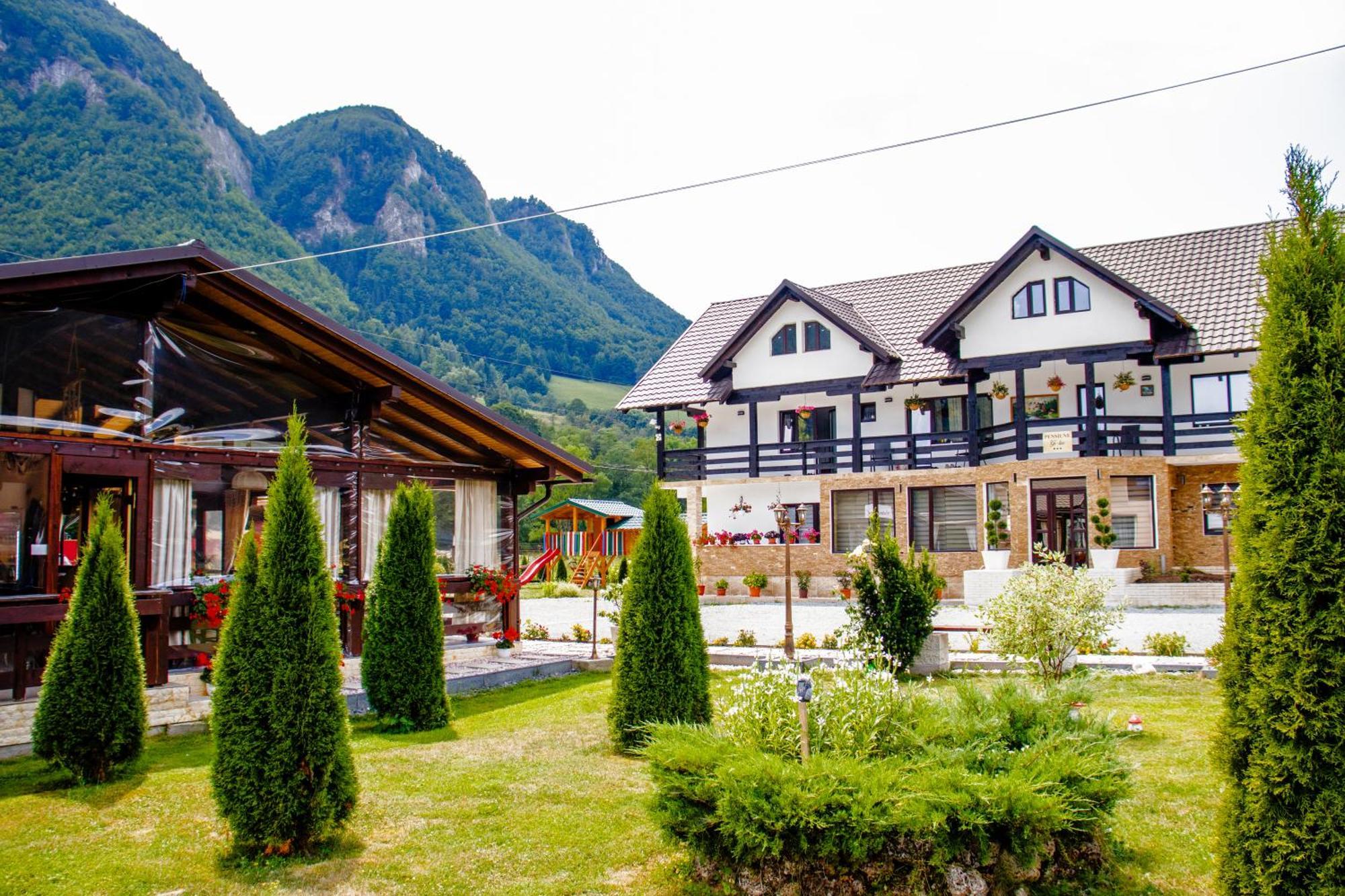 Ge-Lux Vila Incesti Exterior foto