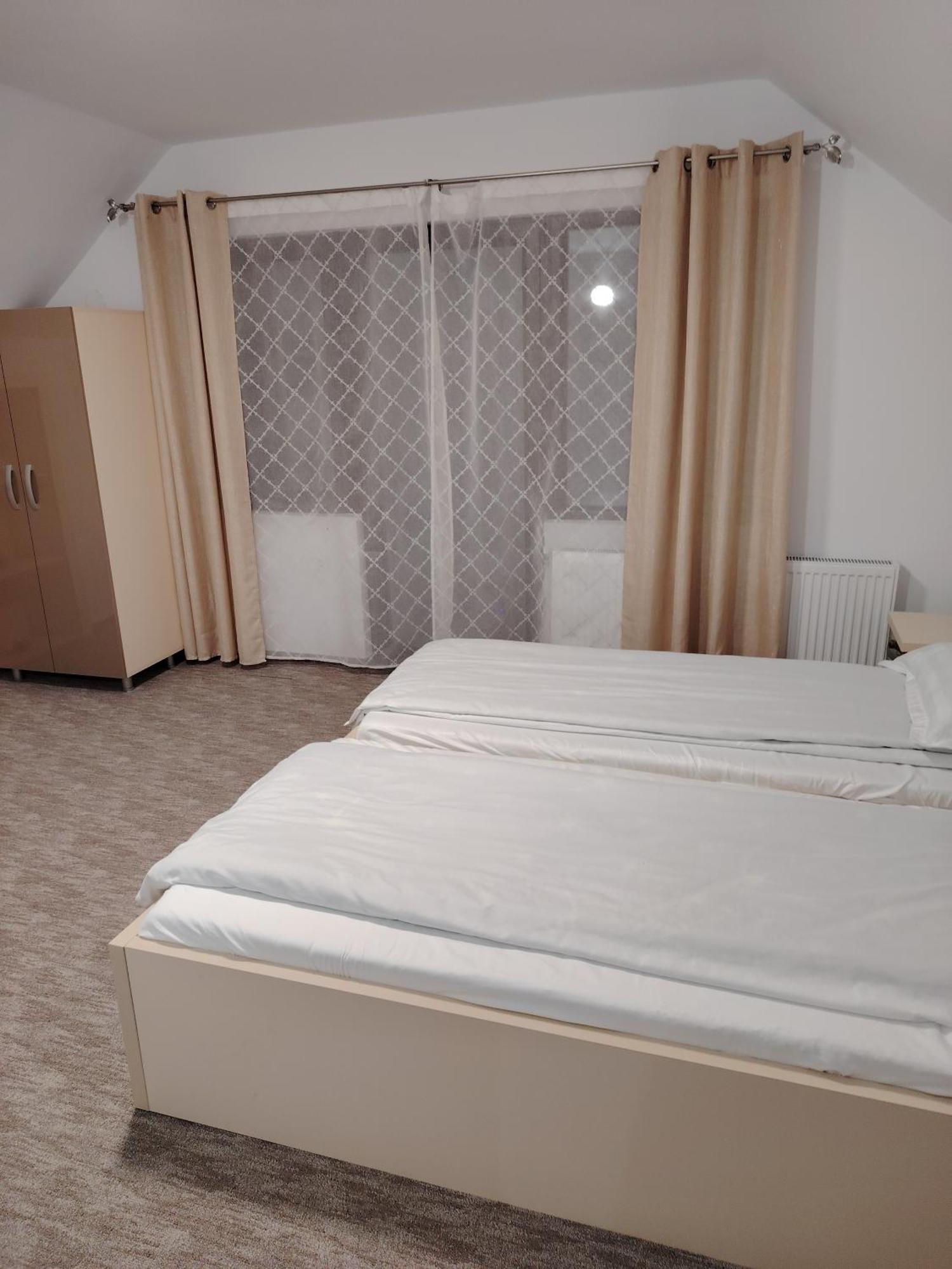 Ge-Lux Vila Incesti Exterior foto